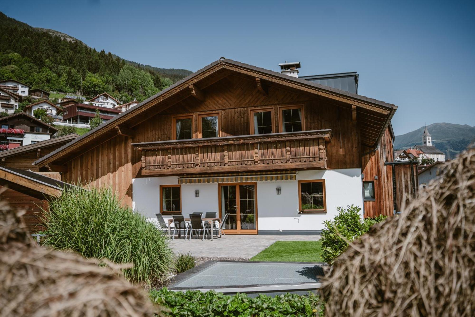 Alpenzeit Villa Ladis Buitenkant foto