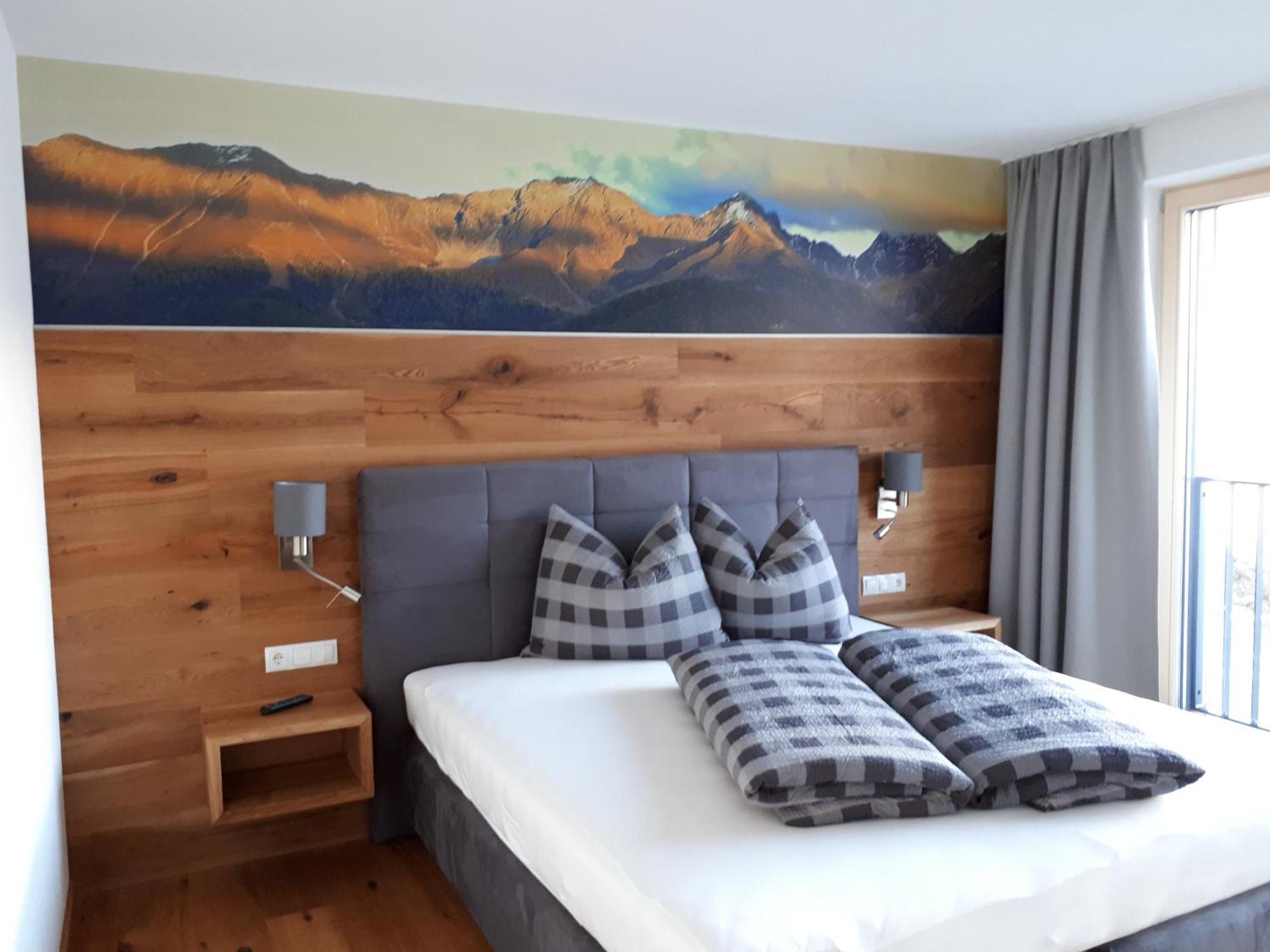 Alpenzeit Villa Ladis Buitenkant foto